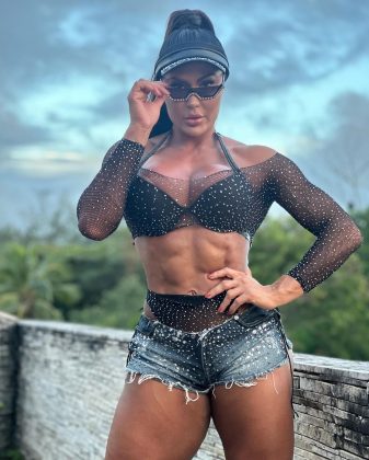 Gracyanne atribuiu sua ausência no Only Fans ao seu ex-marido, Belo. Agora, ela se sente livre para explorar a plataforma. (Foto: Instagram)