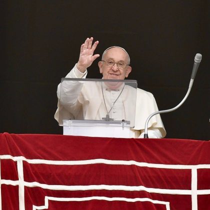 Humoristas de todo o mundo se reunirão no Palácio Apostólico, próximo à Basílica de São Pedro, para o encontro. (Foto: Instagram)