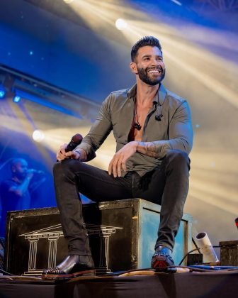 Gusttavo Lima compra novo ônibus de luxo conhecido como "jatinho de rodas" (Foto: Instagram)