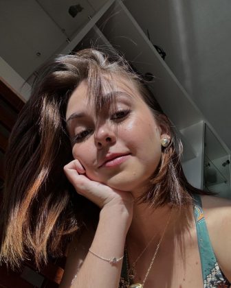 "Adoraria viver uma grande vilã, agora mais velha. Quero viver também personagens com propósito", confidencia. (Foto: Instagram)