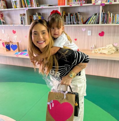 Virginia se emociona com a primeira apresentação na escola de Dia das Mães de Maria Alice (Foto: Instagram)