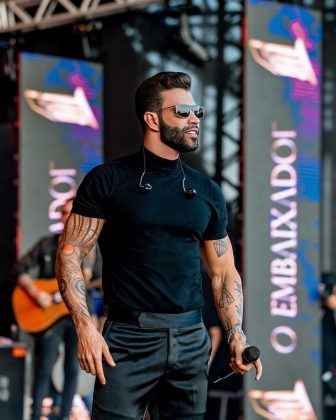 Gusttavo Lima se irrita com cheiro de maconha durante show: "Não tem vergonha". (Foto: Instagram)