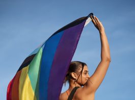 A comunidade LGBTQIA+ se une contra a decisão do governo. (Foto: Instagram)