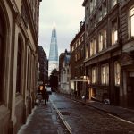 Operários notaram que o "martelo" era uma granada. (Foto: Instagram)