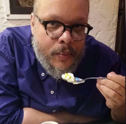Durante a live, o músico discutia sobre sua identidade racial. (Foto: Instagram)