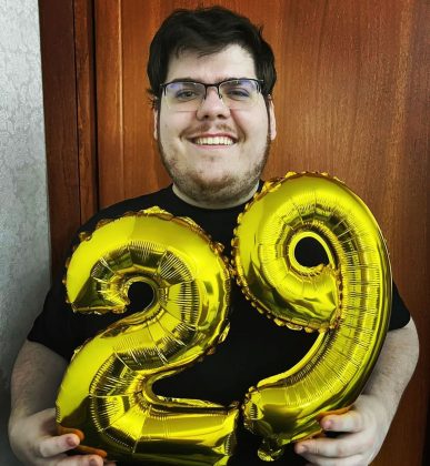 Entretanto, inspirado pelo avô, que exercia essa profissão, o streamer se imaginava em outra area. (Foto Instagram)