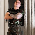 O influenciador Lucas Souza tem se aberto cada vez mais sobre sua vida pessoal desde que assumiu publicamente ser um homem bi. (Foto Instagram)