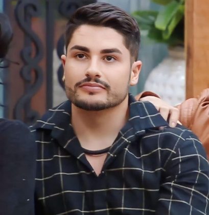 Souza também revela que seu interesse por homens e mulheres não era algo completamente definido para ele quando entrou no reality. (Foto Instagram)