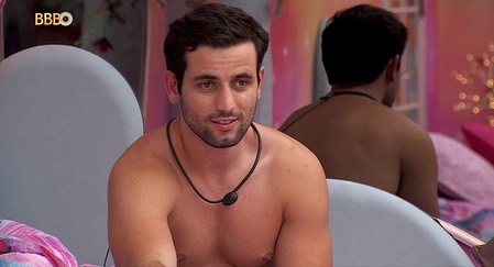 "Acho que não é o momento de escolher lado, é momento de agradecer quem está ajudando e ser é respeitador", disse o ex-BBB". (Foto Instagram)