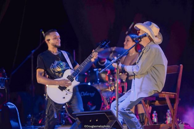 Famosos prestam homenagens a Chrystian: "Um grande talento que nos deixa cedo demais." (Foto: Instagram)