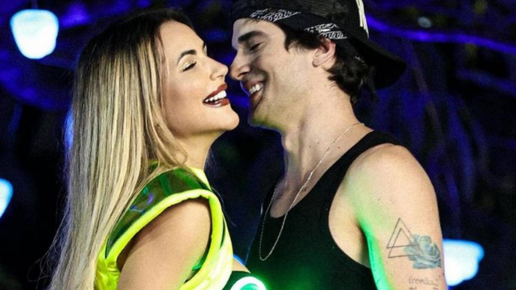 Fiuk rasga o verbo após Deolane Bezerra negar romance: "Todo mundo viu". (Foto: Instagram)