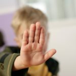 Pai é preso por suspeita de abusar da filha de seis anos no Ceará. (Foto Pexels)