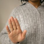As investigações são pelos crimes de violência íntima, violência íntima contra vulnerável em continuidade delitiva e importunação. (Foto Pexels)