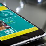 De acordo com as investigações, Ellen teria sido morta após publicar um vídeo no TikTok fazendo um gesto com as mãos (sinal “três”), interpretado pelo Comando Vermelho de Brasnorte como apoio à facção rival PCC. (Foto Pexels)