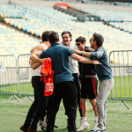 Visita ao Maracanã encanta Reynolds, Jackman e elenco. (Foto: Instagram)