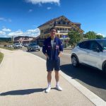 Testemunhas relataram que Ayres foi eletrocutado após um abraço com uma pessoa que estava com o corpo molhado. (Foto Instagram)