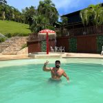 Em um bate-papo descontraído e picante, o ator sírio revelou uma "habilidade especial". (Foto Instagram)