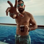 E para explicar o motivo de sua "especialidade", Kaysar detalhou: "Porque lá na minha terra a mulher tem que casar virgem". (Foto Instagram)