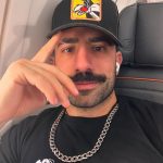 Giovanna Ewbank, curiosa sobre outras experiências, quis saber mais, mas Kaysar se manteve fiel à sua preferência: "É apertadinho, né? É bom. Sempre está apertadinho, né? É engraçado", analisou o ator, arrancando ainda mais risadas dos presentes. (Foto Instagram)