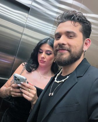 “Eu a ajudo com a experiência que tenho e ela me ajuda com a inovação que está trazendo para o sertanejo". (Foto Instagram)