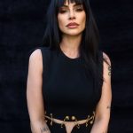 Climão: Cleo corrige repórter ao ser chamada pelo nome e sobrenome (Foto: Instagram)