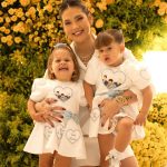 "Meu príncipe lindo", disse ela sobre o filho mais novo. (Foto: Instagram)