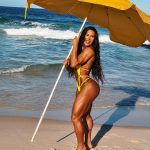 Gracyanne desejou luz, paz e proteção ao ex-marido. (Foto: Instagram)