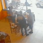 Criança de dois anos morre atropelada após sair correndo de restaurante no litoral de SP. (Foto: Reprodução)
