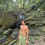 "De ocupar um lugar que, talvez, seja de uma pessoa, talvez não... [Mas] de uma pessoa que se preparou [para ser ator]", declarou em entrevista ao podcast Shoes Off. (Foto Instagram)