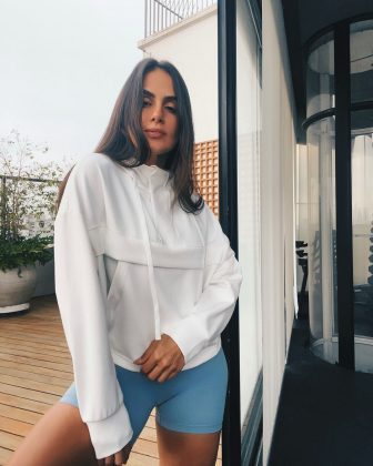 O vestido escolhido por Carol não serviu. (Foto: Instagram)