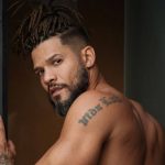 Ex-BBB Juninho faz confissões sobre envolvimento com outro homem. (Foto: Instagram/@guiguerrero_)