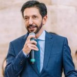 Ricardo Nunes recebeu harmonização facial de presente. (Foto: Instagram)