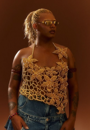 Liniker emocionou ao celebrar o impacto de seu álbum. (Foto: Instagram)