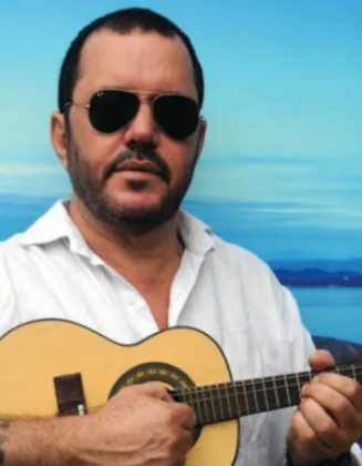 Toninho Geraes participou de audiência sobre plágio de Adele. (Foto: Instagram)
