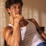 Mendes revelou, ainda, que está em um processo de autodescoberta: "Em alguns momentos, me sinto confuso, enquanto em outros, tenho clareza." (Foto Instagram)