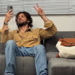 Ele falou sobre sua experiência com o conteúdo na era da internet discada. (Foto: Instagram)