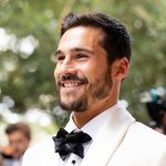 A filha de Sabrina levou as alianças ao altar no casamento. (Foto: Instagram)