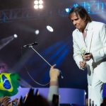 O cantor reforçou que o amor nunca para. (Foto: Instagram)