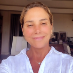 Ao lado da filha, Luísa Périssé, ela participou do podcast PodDelas. (Foto: Instagram)