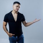 Rafa Diniz estava na Ilha do Fogo para gravação de EP. (Foto: Instagram)