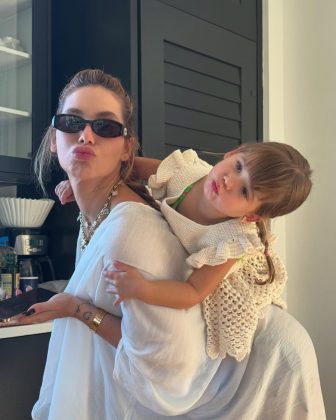 Virginia faz combinado com Maria Alice para comer doces (Foto: Instagram)