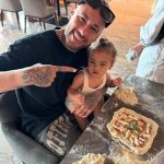 O atleta se trancou em um cômodo da casa. (Foto: Instagram)