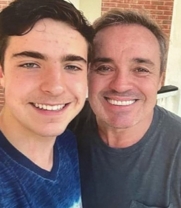Filho de Gugu Liberato revela vontade de seguir os passos do pai. (Foto: Instagram)