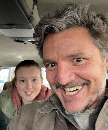 Ela apareceu com bebida e charuto em uma foto. (Foto: Instagram)