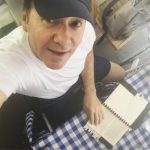 A campanha marca um retorno simbólico de Spacey ao universo de “House of Cards”, embora não represente uma retomada oficial da série (Foto: Instagram).