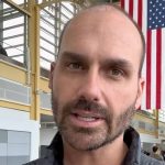 Afastado, Eduardo Bolsonaro nomeia dois assessores em gabinete (Foto: Instagram)