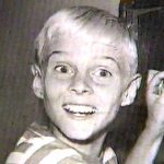 A repercussão da morte de Jay North na mídia e nas redes sociais. (Foto: Reprodução)