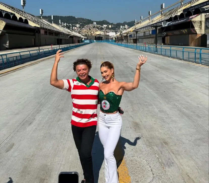 "2025 é nosso e 2026 também", declarou Virginia ao celebrar sua chegada à Grande Rio (Foto: Instagram).