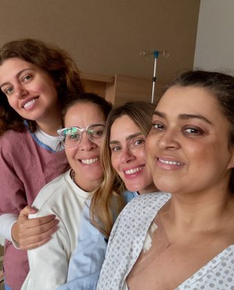 Carolina Dieckmann visita Preta Gil no hospital e faz declaração: "Te amo infinito" (Foto: Instagram)