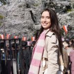 A tailandesa, Natalisi Taksisi fez uma viagem para o Japão para realizar o sonho de conhecer o país (Foto: Instagram)
